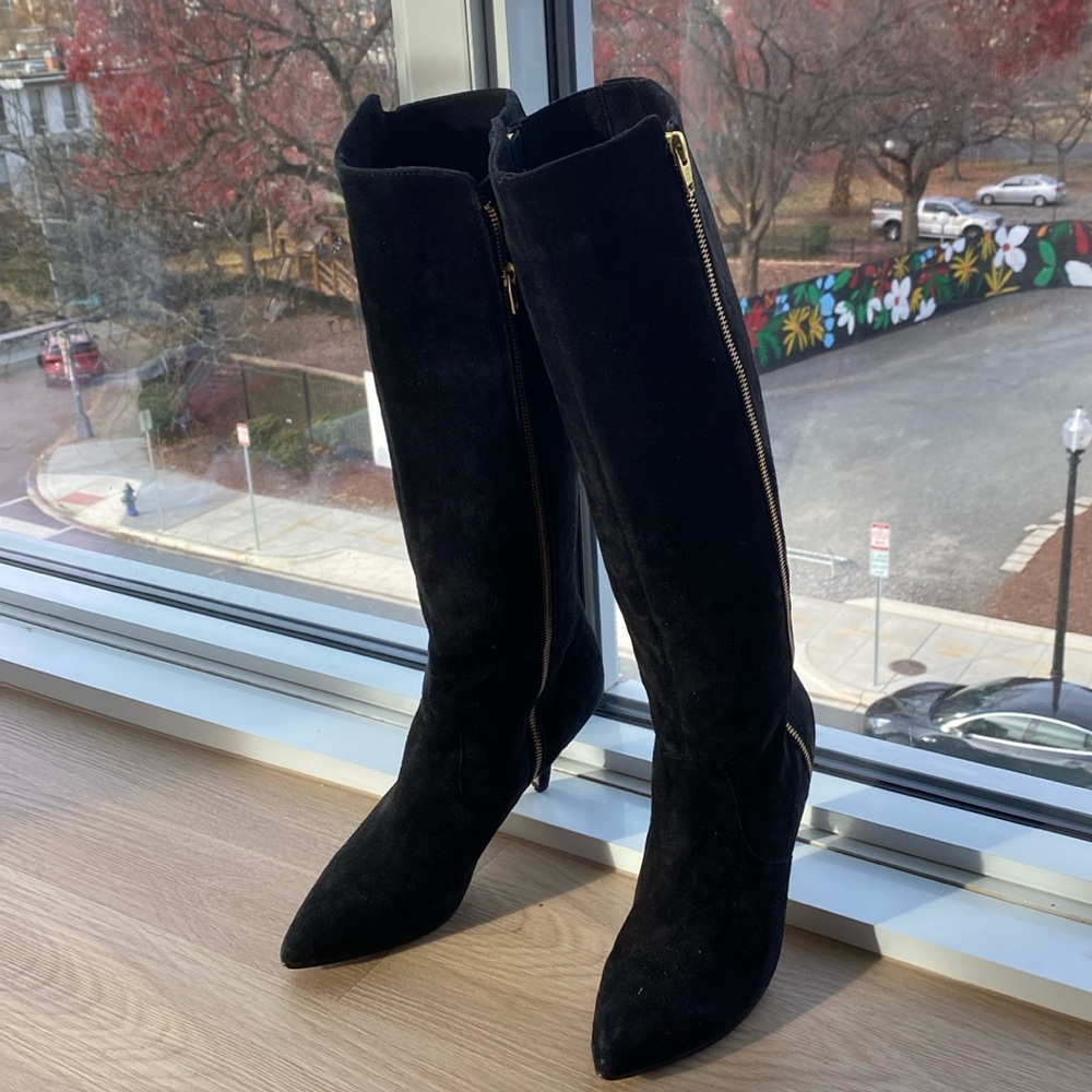 Neumann Marcus brand women’s heel boots